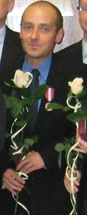 Mariusz Piotr Mączka podczas uroczystości wręczenia Brązowego Medalu za Długoletnią Służbę przez Prezydenta Rzeczypospolitej Polskiej – 2010 r.